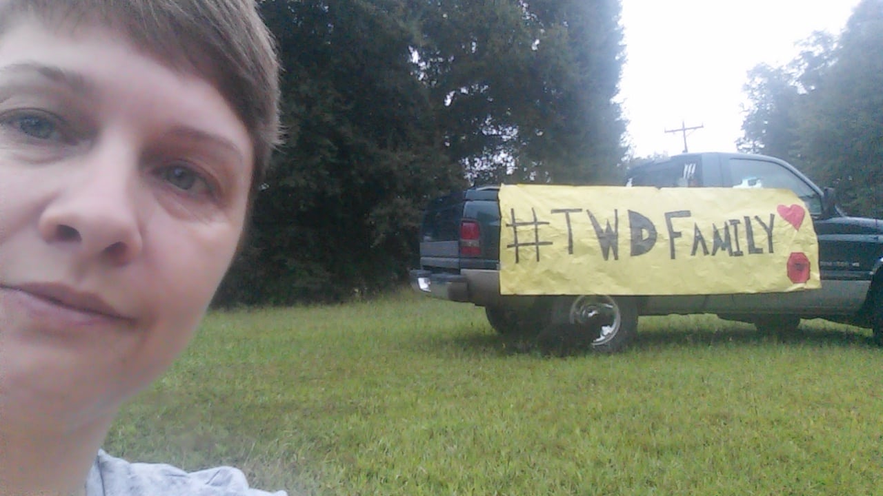 TWD fan Melissa Dukes takes a selfie where she sat all day during filming.