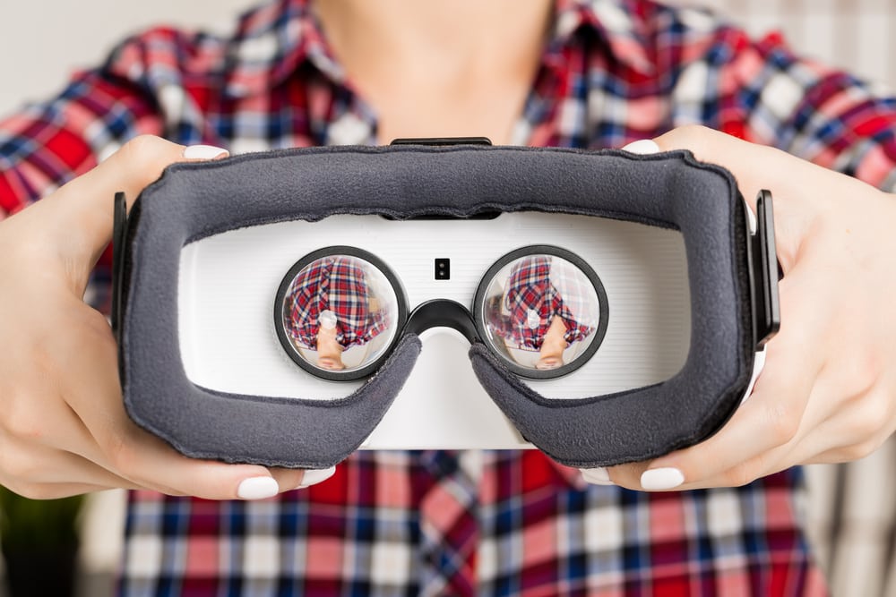 VR, virtual reality